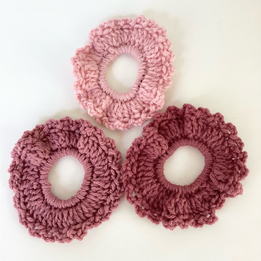 Hair Scrunchy Set Hand Crafted Pink CrochetBoho Messy Bun Ruffle - Picture 4 of 11